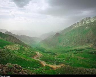 نگاه صنعتی بانک‌ها بلای جان گردشگری شده است / صادرات نامرئی کردستان با صفر و یک‌های مجازی توسعه می‌یابد