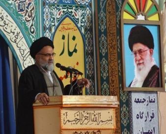 امام جمعه یاسوج: کنترل گرانی تنها با حرف امکان‌پذیر نیست