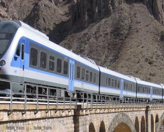 راه اندازی قطار تهران_ وان تا نیمه بهمن ماه